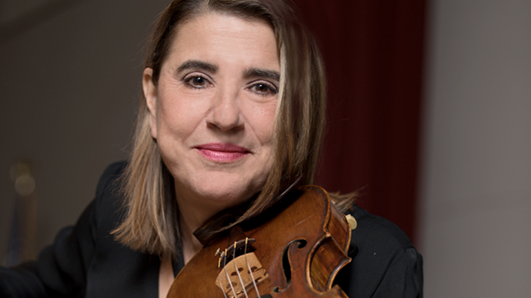 Nadja with violin
