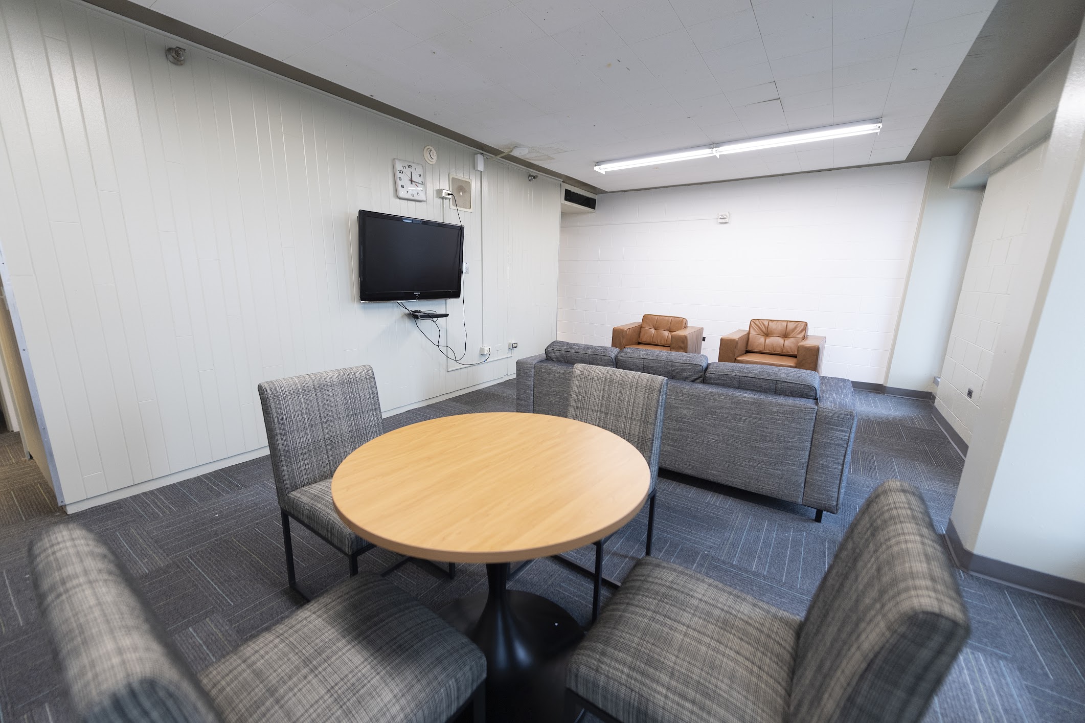 Uptown Hall Apartment